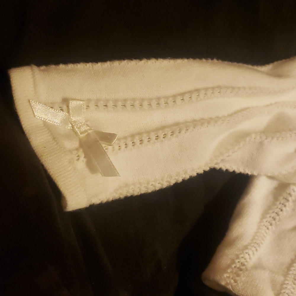 Sweater - Picture 2 of 6